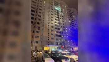 Сотрудники МЧС спасли четырех человек на пожаре в Москве