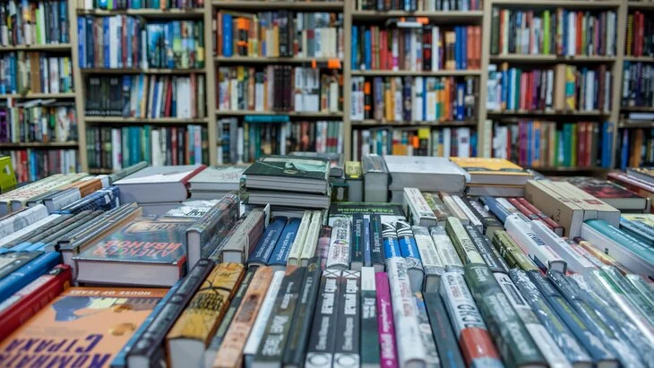 Россияне рассказали, что им не хватает детективов в книжных магазинах Россияне рассказали, что им не хватает детективов в книжных магазинах