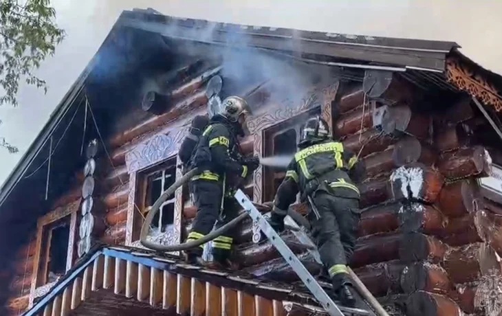 Пожар в банном комплексе на востоке Москвы потушили
