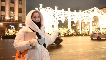 Маршрут «Москва новогодняя — парадная»: знаковые инсталляции, ставшие настоящими символами столицы в Маршрут «Москва новогодняя — парадная»: знаковые инсталляции, ставшие настоящими символами столицы в