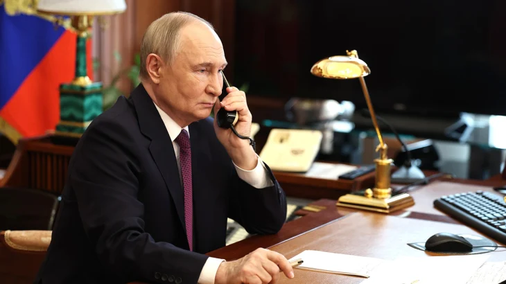 Военкор Коц обратил внимание на малозаметную деталь в разговоре Путина и Трампа