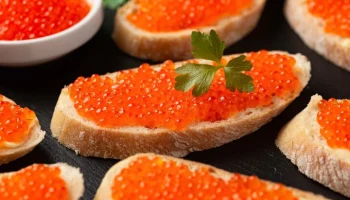 В РФ снизились цены на икру нерки и горбуши