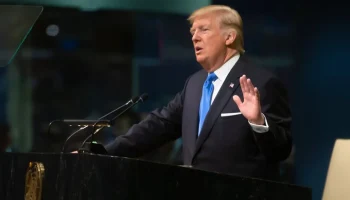 Bloomberg: сайты фирменной продукции Трампа начали принимать оплату его мемкоинами