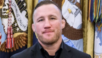 Гейджи победил Топурию и стал чемпионом UFC в легком весе