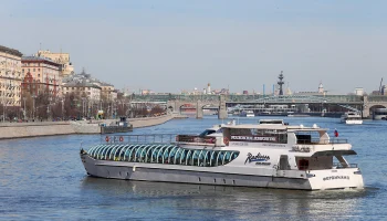 Гидрометцентр РФ: Температура воды в Москве-реке сравнялась с морем в Сочи