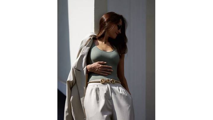 Как правильно подобрать брючный костюм на весну: советы дизайнера