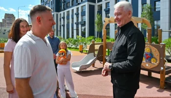 Собянин: В Черемушках за восемь месяцев построили дом по программе реновации