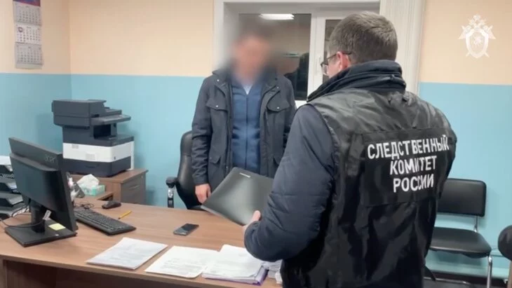 СК задержал главного инженера рудника "Пионер" в Амурской области СК задержал главного инженера рудника "Пионер" в Амурской области