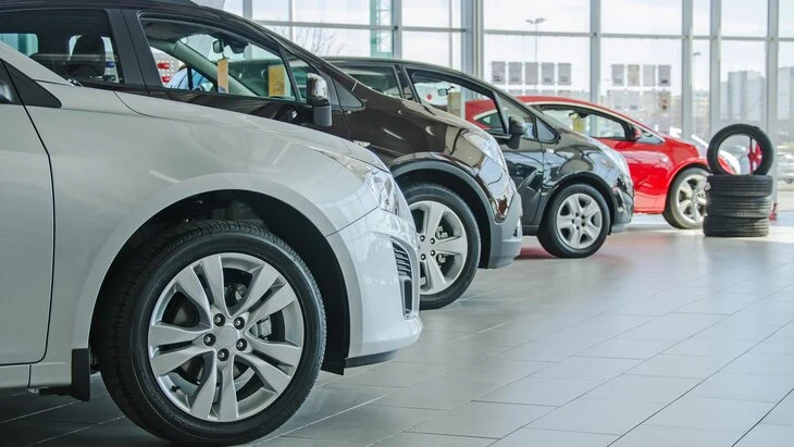 В Казахстане не ждут резкого роста цен после повышения утильсбора на авто из РФ