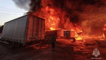 Крупный пожар вспыхнул в Дмитровском районе Подмосковья