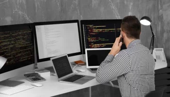 Экономист Ордов: в 2025 году в профессиях сохранится тренд на цифровизацию