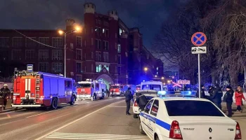 ТАСС: все люди вышли из горящего здания на востоке Москвы