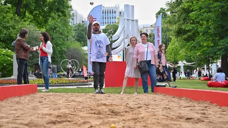 Мюзикл и игры в петанк пройдут на фестивале "Усадьбы Москвы" 3 и 4 августа Мюзикл и игры в петанк пройдут на фестивале "Усадьбы Москвы" 3 и 4 августа