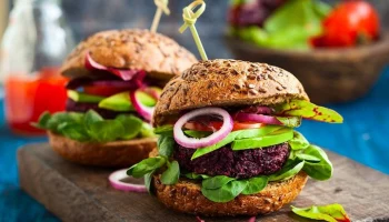 Аналитики рассчитали "индекс бургера" в РФ