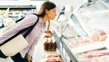 Маркетолог Александрова: в сентябре повысятся цены на мясо и бытовую химию