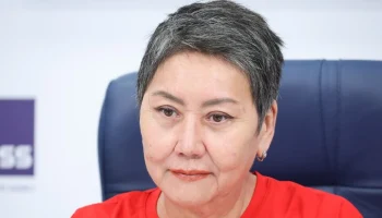 Елена Булукова назначена гендиректором МХАТ имени Горького