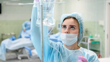 Минздрав: Каждая пятая медсестра в России увольняется в первый год работы