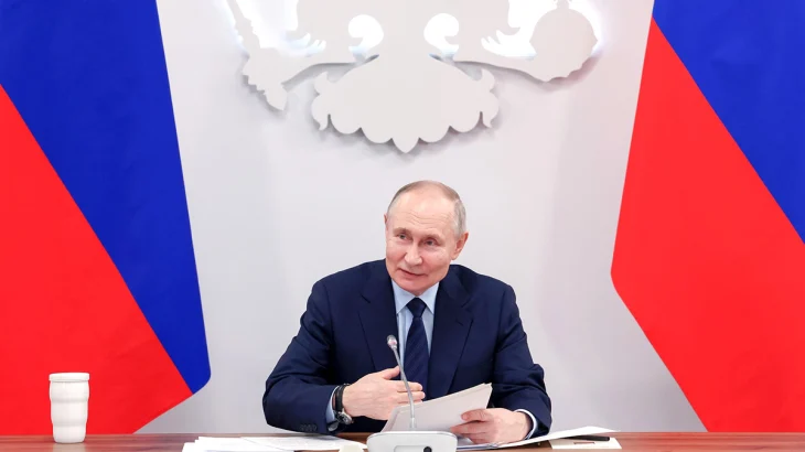 Путин подписал закон о штрафах до полумиллиона рублей за продажу энергетиков детям