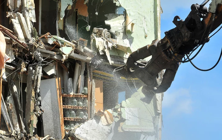 Заброшенное строение ликвидировали в районе Покровское-Стрешнево Заброшенное строение ликвидировали в районе Покровское-Стрешнево