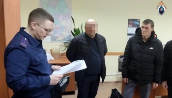 Трое омичей похитили мужчину и вывезли на кладбище, где он умер от холода