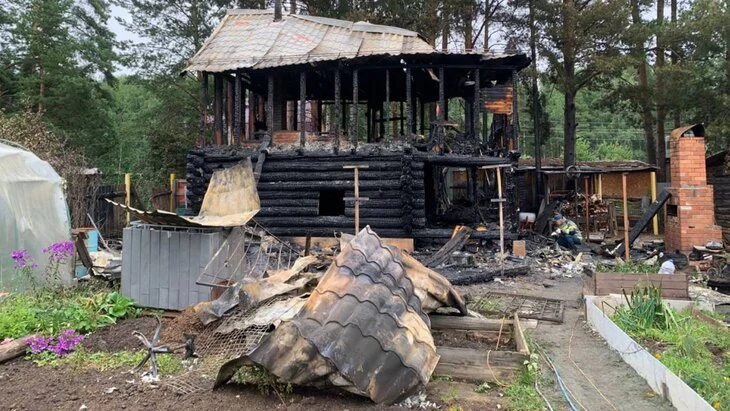 Четыре человека погибли в пожаре под Екатеринбургом Четыре человека погибли в пожаре под Екатеринбургом