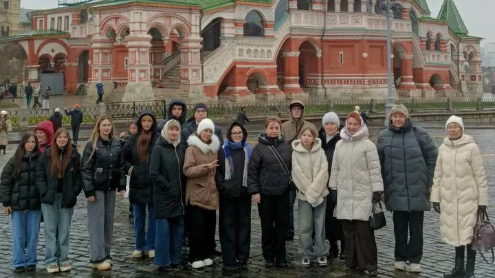 В столице финалистов конкурса двуязычных эссе «Билингва» ждала культурно-познавательная программа с экскурсией по городу