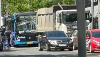 Шесть человек пострадали в ДТП с автобусом на юге Москвы