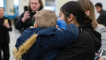 Оставшийся без родителей ребенок возвращен из Мексики в Россию