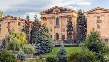 Парламент Армении проголосовал за начало процесса вступления страны в Евросоюз