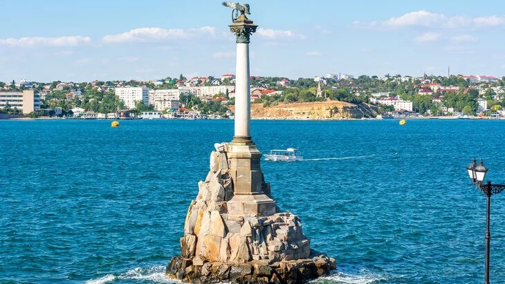 Режим ЧС введен в Севастополе после атаки ВСУ Режим ЧС введен в Севастополе после атаки ВСУ