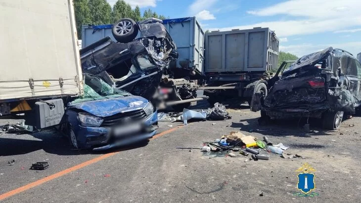 Один человек погиб в массовом ДТП в Ульяновской области Один человек погиб в массовом ДТП в Ульяновской области