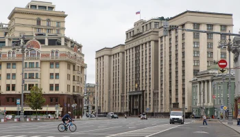 Депутат Госдумы Попов: Пешеходный мост у Рублевского шоссе приведут в порядок