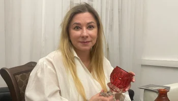 Только на ощупь: как отличить хрусталь от стекла