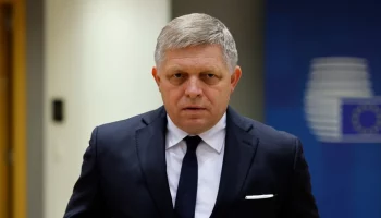 Канцелярия правительства Словакии получила конверт с пулей, адресованный Роберту Фицо