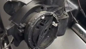 Мужчина сломал зеркало автомобиля бывшей жены на северо-востоке Москвы