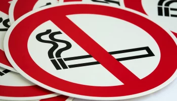 Депутат Метелев уточнил размер нового штрафа за курение в неположенных местах