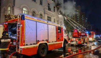 Пожар в жилом доме в центре Москвы потушили