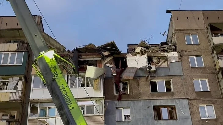 Утечка газа могла стать причиной взрыва в доме в Алчевске Утечка газа могла стать причиной взрыва в доме в Алчевске