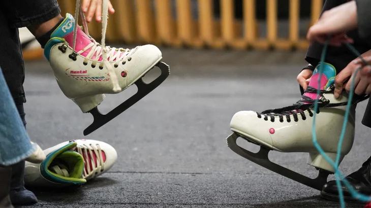 Каток откроется на Северном речном вокзале 15 декабря Каток откроется на Северном речном вокзале 15 декабря