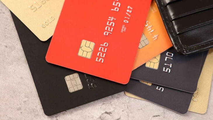 ЦБ предложил ограничить период использования карт с истекшим сроком ЦБ предложил ограничить период использования карт с истекшим сроком