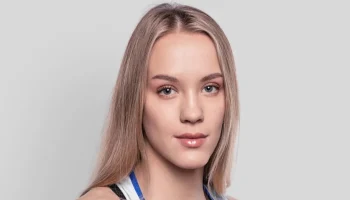 Азалия Аминева победила боксера из Венгрии и завоевала золотую медаль на ЧЕ
