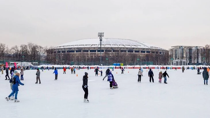 Каток в "Лужниках" откроется 29 ноября