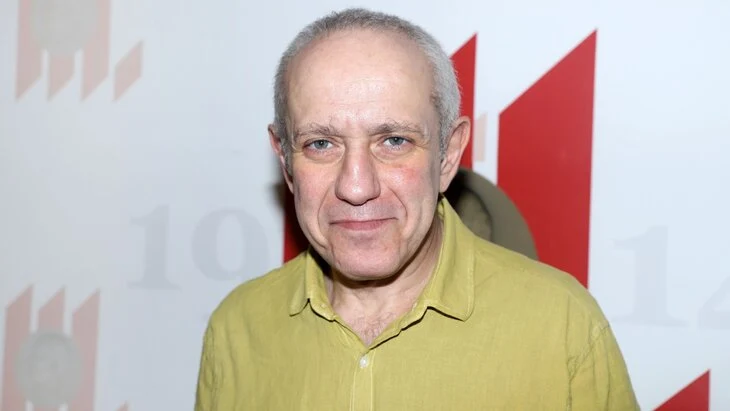 Актер из "Бригады" Довжик будет похоронен на Востряковском кладбище Актер из "Бригады" Довжик будет похоронен на Востряковском кладбище