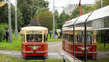 Парад ретротрамваев в честь Дня московского транспорта стартовал в столице