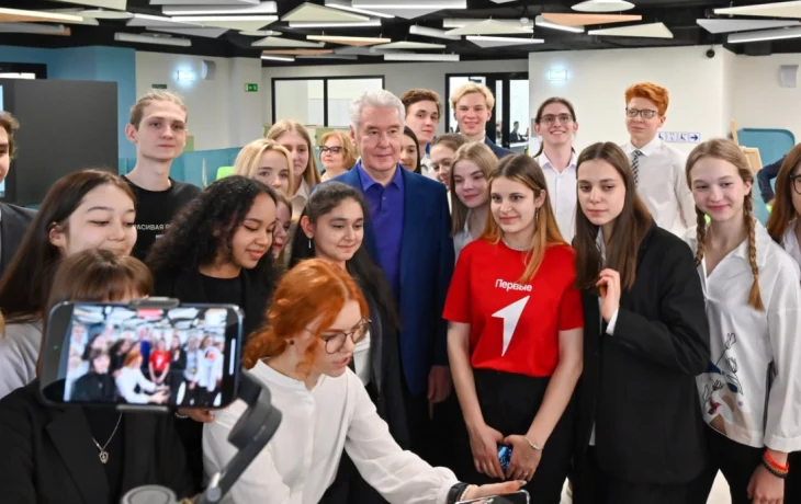 Собянин открыл новую школу в районе Ховрино Собянин открыл новую школу в районе Ховрино