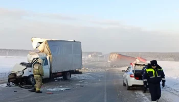 Восемь машин столкнулись на трассе Екатеринбург — Тюмень