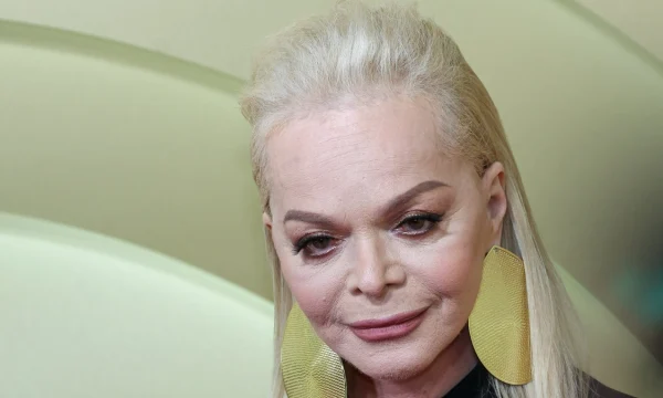 Полмиллиона за съемную квартиру: где теперь живет Лариса Долина