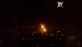 Пожар вспыхнул около аэропорта Дубая после атаки БПЛА Пожар вспыхнул около аэропорта Дубая после атаки БПЛА