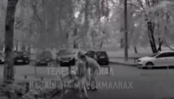 Мужчина избил ребенка во дворе дома в Казани