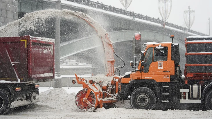 Столичные службы ликвидируют последствия непогоды в круглосуточном режиме Столичные службы ликвидируют последствия непогоды в круглосуточном режиме